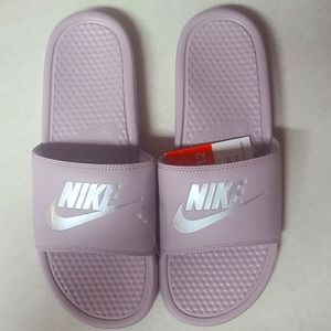 Nike Women's size 12 Benassi slides